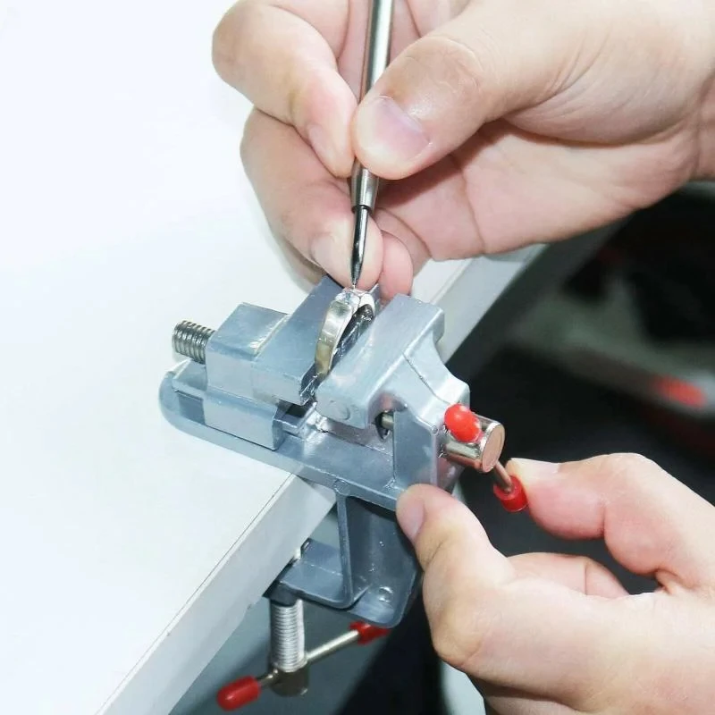 Mini tornillo de banco, abraza - Diy Electronics Bench reseña y precio